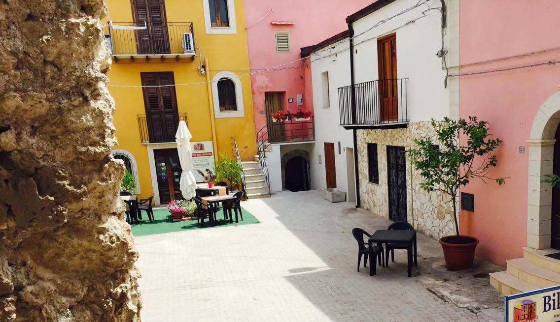 Le Soste Di Finzia Bed & Breakfast Ликата Екстериор снимка