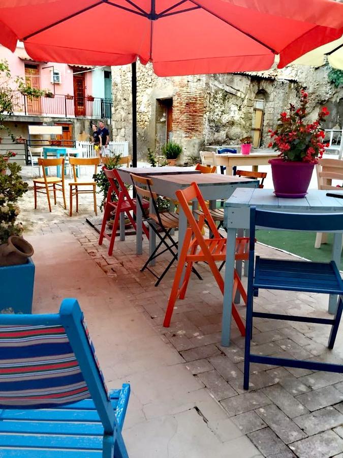 Le Soste Di Finzia Bed & Breakfast Ликата Екстериор снимка