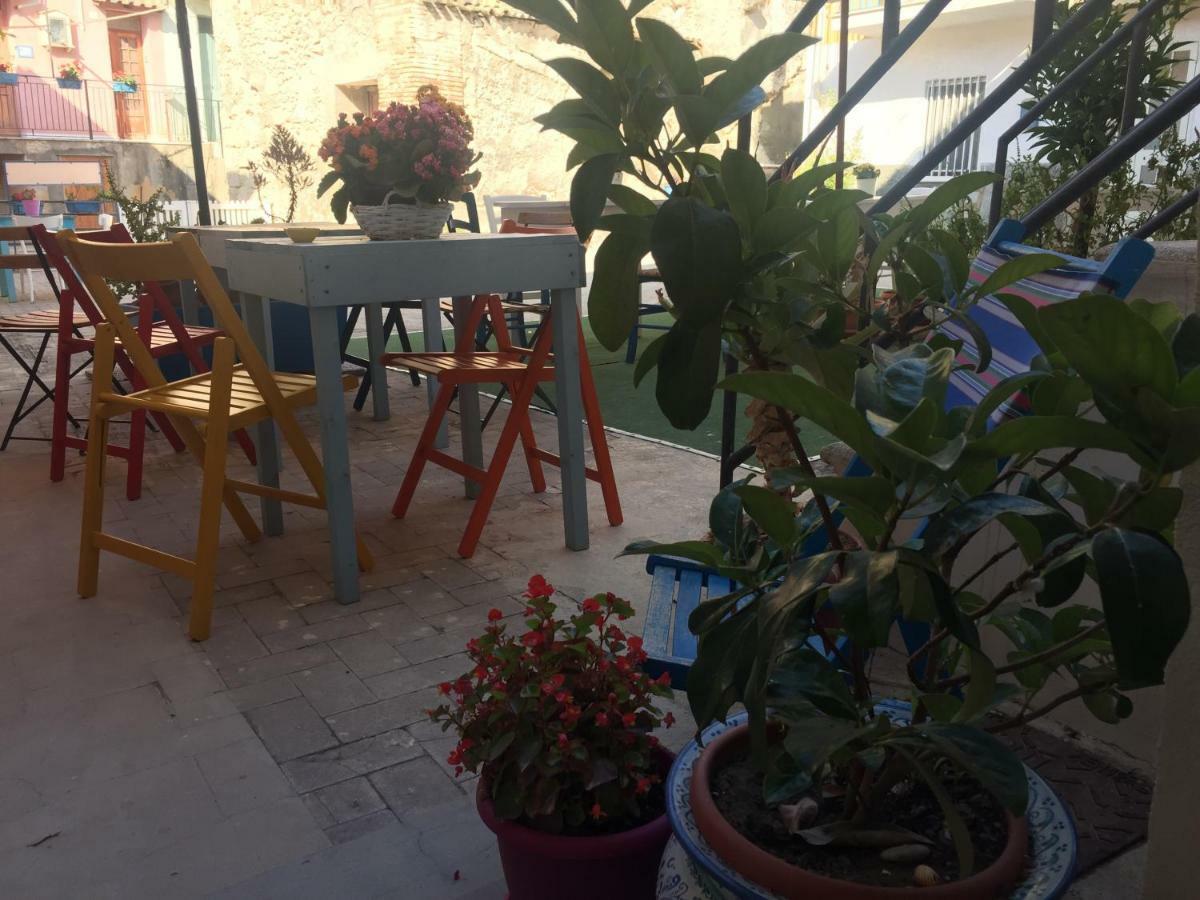 Le Soste Di Finzia Bed & Breakfast Ликата Екстериор снимка